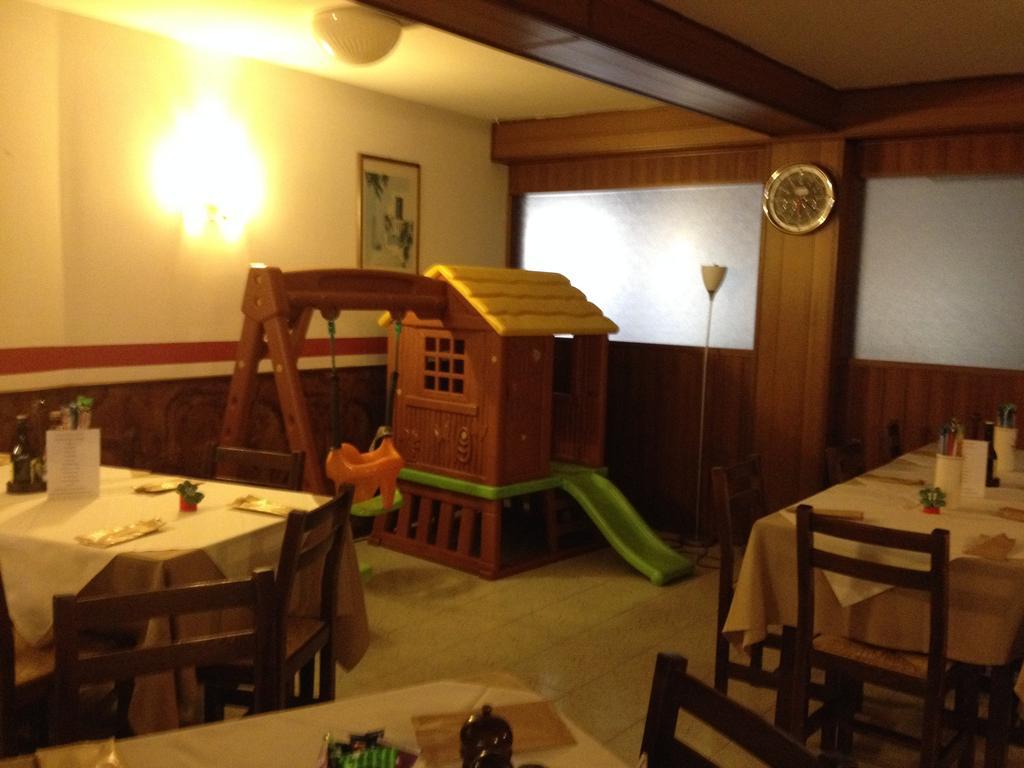 Hotel Scandola Bosco Chiesanuova Luaran gambar
