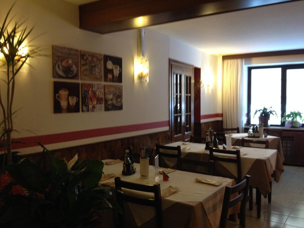 Hotel Scandola Bosco Chiesanuova Luaran gambar