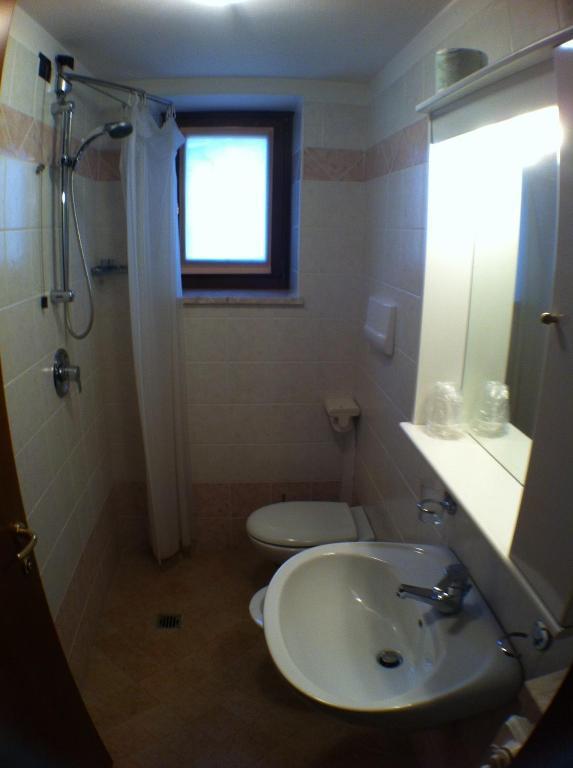 Hotel Scandola Bosco Chiesanuova Bilik gambar